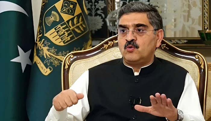 انوار الحق کاکڑ نے بلٹ پروف سرکاری گاڑی اور اسٹاف مانگ لیا