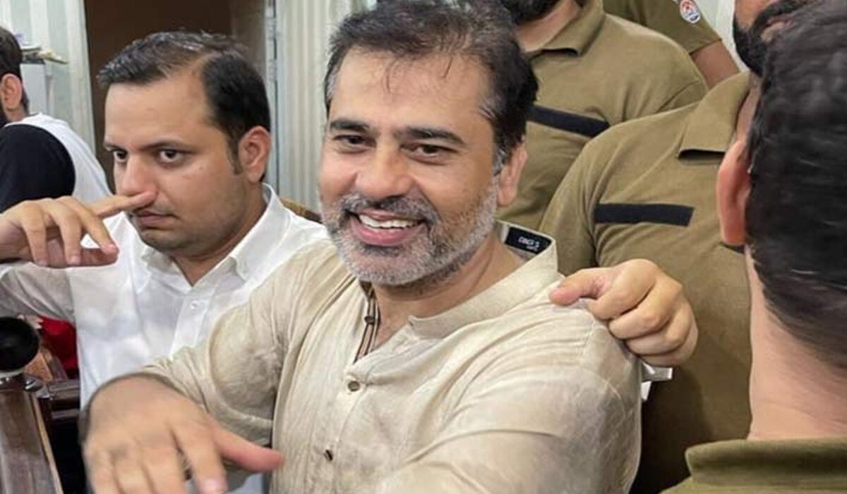 صحافی عمران ریاض ایک بارپھر لاہور ائیر پورٹ سے گرفتار