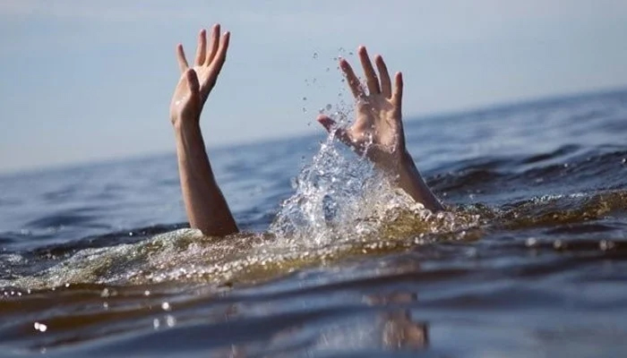 کراچی ، ہاکس بے پر نہاتے ہوئے خاتون سمیت 4 افراد ڈوب گئے