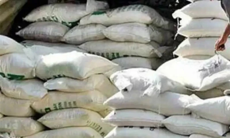 فلور ملز کا آٹے کے تھیلے کی قیمت میں 90 روپے تک کمی کا اعلان