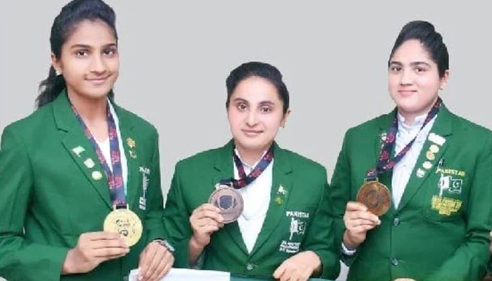 3 بہنوں کا منفرد اعزاز ، انٹرنیشنل پاور لفٹنگ مقابلے میں پاکستان کی نمائندگی کرینگی