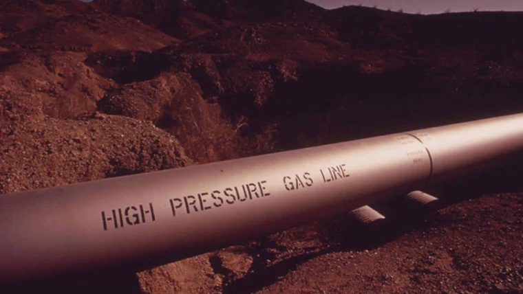 راولپنڈی: گیس پائپ لائن میں آتشزدگی، ریسکیو نے بروقت قابو پالیا