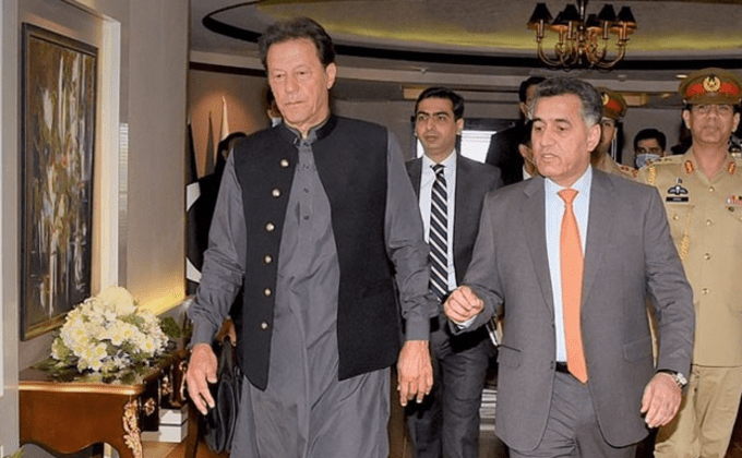 فوج نے عمران خان کے خلاف فوجی ٹرائل کا عندیہ دے دیا