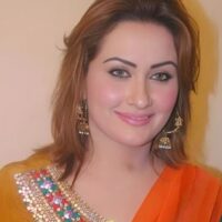 سابقہ اداکارہ نرگس نے امریکہ سے کاسموٹولجسٹ کی ڈگری حاصل کر لی
