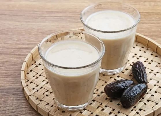 کھجور اور دودھ کا کومبو، سردیوں میں ایک صحت بخش اور لذیذ غذا