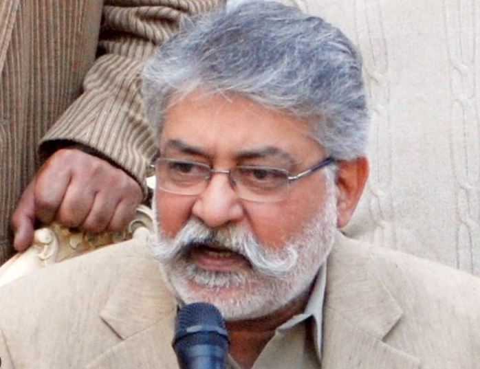 ووٹ ایک کو دیتے ہیں حکومت میں دوسرا آ جاتا ہے: پیر پگارا