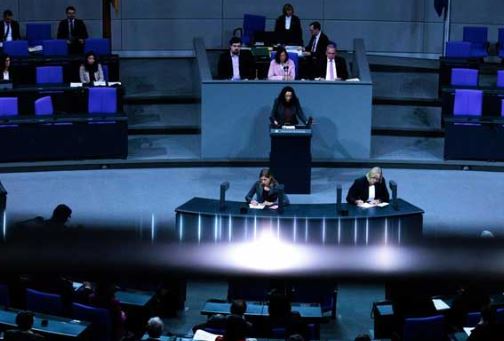 جرمن چانسلر اعتماد کا ووٹ لینے میں ناکام، مخلوط حکومت ختم، انتخابات کا اعلان