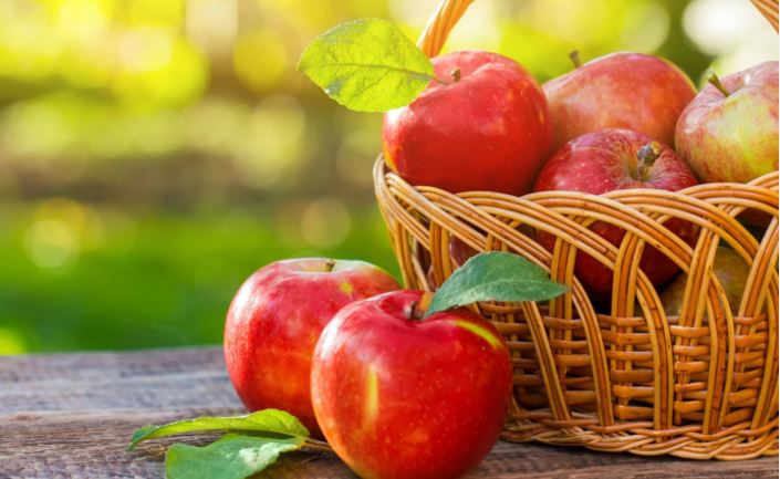 ہفتے میں چار سیب کھانا انہتائی مفید