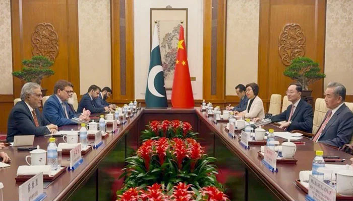 وزیرخارجہ اسحاق ڈار کا 3 روزہ دورہ چین کامیابی سے مکمل