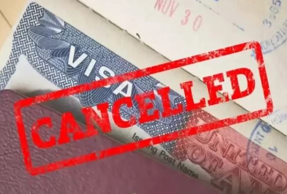 ٹرمپ انتظامیہ کا نیا فیصلہ، تمام سفارتخانوں کوغیر ملکی طلبا کو ویزے نہ دینے کے احکامات جاری