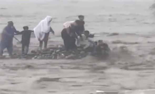 سانحہ سوات:کمشنر مالاکنڈ کی تحقیقاتی رپورٹ میں دریا کا رخ موڑے جانے کا انکشاف