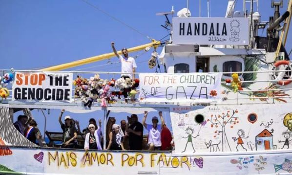 اسرائیل کا غزہ امداد لے جانے والی کشتی حنظلہ پر حملہ، 21 سماجی کارکن، عملہ اغوا