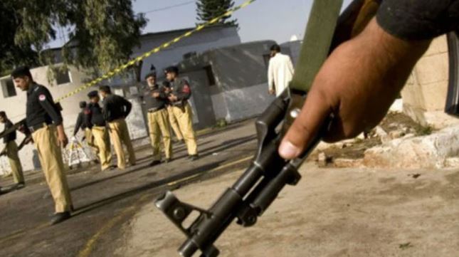 قلات: پولیس اہلکاروں پر فائرنگ، ایک اہلکار جاں بحق