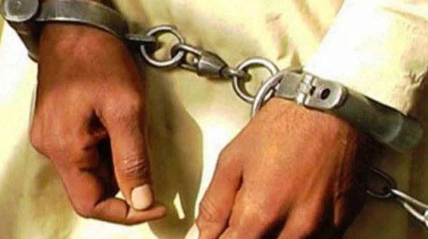 کوئٹہ میں غیرت کے نام پر دوہرے قتل کی لرزہ خیز ویڈیو وائرل، ایک ملزم گرفتار، دیگر کی تلاش جاری