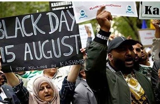 دنیا بھر میں کشمیری آج بھارت کا یوم آزادی یوم سیاہ کے طور پر منا رہے ہیں