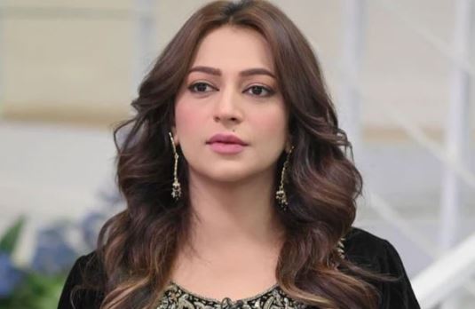 لڑکیوں میں مقابلے کی عادت اور جلن ان کا گھر خراب کر دیتی ہے: حبا علی