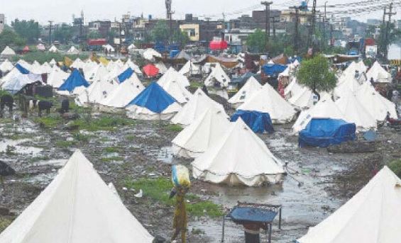 لاہور: راوی کنارے بستیوں کے سرکاری سکول عارضی پناہ گاہوں میں تبدیل