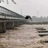 بھارت کی آبی جارحیت، دریائے ستلج میں پانی چھوڑنے سے درمیانے درجے کا سیلاب، ضلعی انتظامیہ ہائی الرٹ