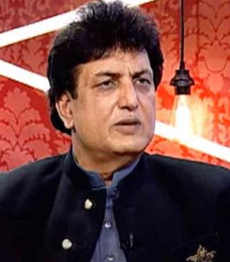 نادیہ خان کا اداکاری سے کوئی تعلق نہیں: خلیل الرحمان قمر