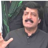 صدر آصف زرداری نے تمام اختیارات پارلیمنٹ کو منتقل کیے: گورنر پنجاب