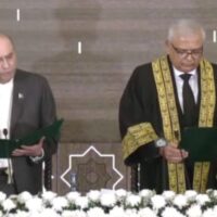 وفاقی آئینی عدالت کے پہلے چیف جسٹس امین الدین خان نے عہدے کا حلف اٹھا لیا