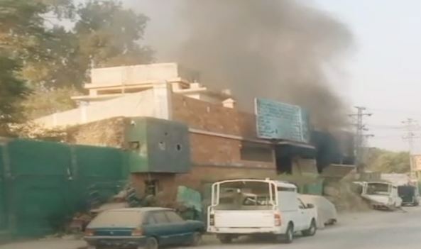 پشاور: سی ٹی ڈی تھانے میں شارٹ سرکٹ سے دھماکا، ایک اہلکار شہید، 2 زخمی