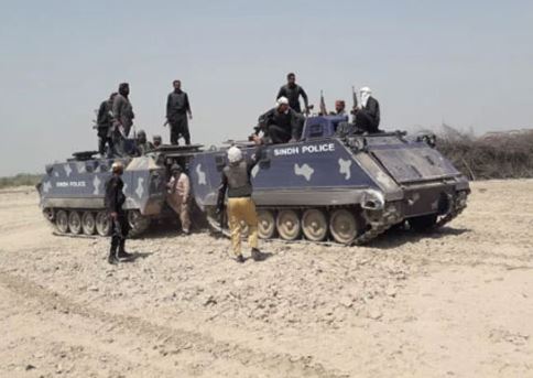 گھوٹکی: تین قبائل کے درمیان مسلح تصادم اور پولیس آپریشن میں 15 افراد ہلاک