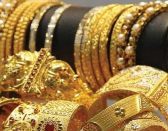 سونے کی قیمت میں آج بڑی کمی ریکارڈ، فی تولہ کتنے کا ہوگیا؟جانئے