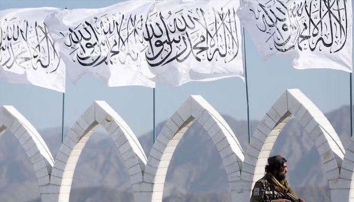 افغان طالبان کی جانب سے منشیات اور شراب کی اسمگلنگ کے الزام میں 11 افراد کو سرِعام کوڑے مارنے کی سزا