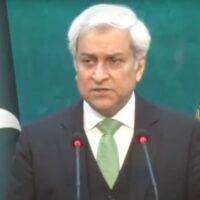 ایران کے مسئلے کا پرامن حل، خطے میں استحکام چاہتے ہیں: پاکستان