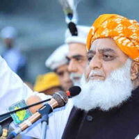 ہم اس ملک کو تمہارے رحم و کرم پر نہیں چھوڑ سکتے، تم خود کو حکمران کہتے ہو، میں کہتا ہوں تم حکمران نہیں ہو، تم دھاندلی کے ذریعے آئے ہو،مولانا فضل الرحمان