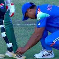 انڈر 19ایشیاکپ! بی سی سی آئی کی ہٹ دھرمی کے باوجود بھارتی کرکٹرکا اسپورٹس مین شپ کا مظاہرہ