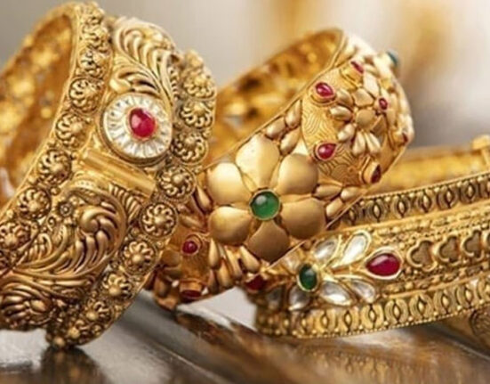 سونے کی قیمت میں بڑی کمی، کنوروں کیلئے سنہری موقع، جانئے آج کی نئی قیمت