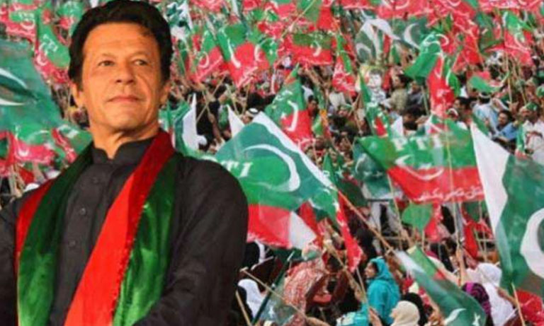 عمران خان قومی سلامتی کے لیے خطرہ نہیں، پشاور جلسے میں قرارداد منظور