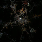 ناسا سائنسدان کی خلا سے لی گئی تصویر وائرل، خانہ کعبہ ہیرے کی مانند چمکتا نظر آیا