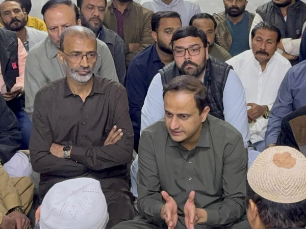 آئندہ کسی بچے کے ساتھ ایسا نہ ہو، کراچی کے حالات پر دھیان دیں، ابراہیم کے دادا کی میئر سے گفتگو