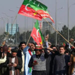 موبائل اور انٹرنیٹ سروس بند، سیکیورٹی سخت: پی ٹی آئی کا لانگ مارچ کہاں تک پہنچا، اگلی منزل کیا ہے؟