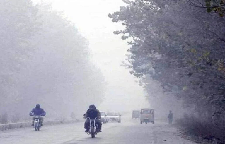 موسم کی تبدیلی، مختلف شہروں میں سردی کیساتھ بارش اور برفباری کا امکان