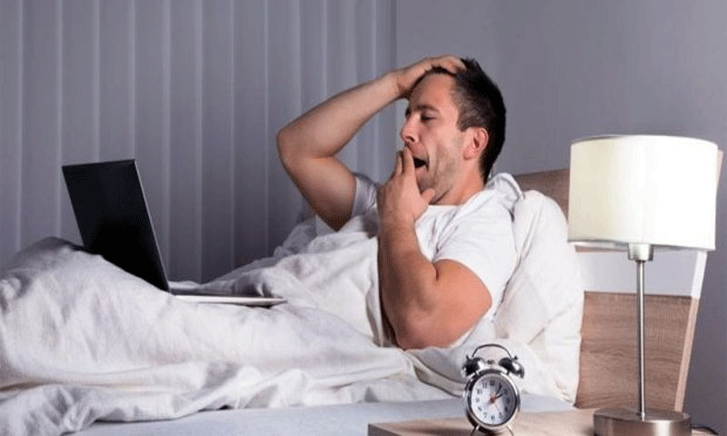 نیند کی کمی کے شکار افراد یہ غذائیں استعمال کریں