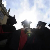 برطانوی یونیورسٹیز میں پاکستانی طلبا کے داخلوں پر پابندی ،وجہ سامنے آگئی