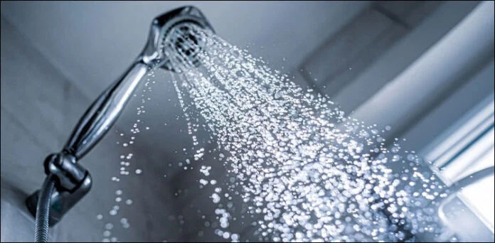 کیا ٹھنڈے پانی سے نہانے سے بلڈ پریشر بڑھ جاتا ہے؟