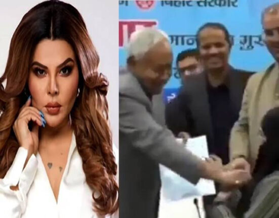 شرم نہیں آتی؟ راکھی ساونت کی مسلمان خاتون کا نقاب کھینچنے پر وزیراعلیٰ پر کڑی تنقید