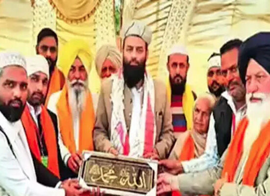 بھارتی پنجاب! مسجد کی تعمیر کیلئے سکھ خاتون نے 5 مرلہ زمین عطیہ کردی