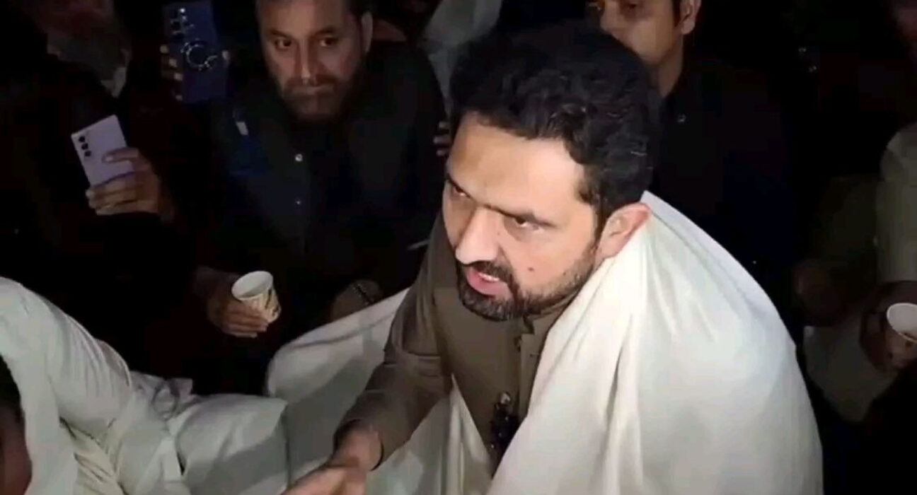 وزیراعلیٰ سہیل آفریدی کا بڑا ایکشن! سرکاری گھروں اور گاڑیوں پر قبضہ کرنیوالوں کی فوری واپسی کی ہدایت