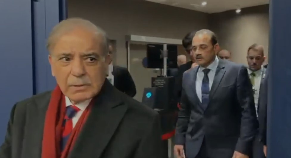 وزیرِ اعظم شہباز شریف اور فیلڈ مارشل عاصم منیر کی ڈیووس میں منعقدہ عالمی اقتصادی فورم کے سالانہ اجلاس میں شرکت