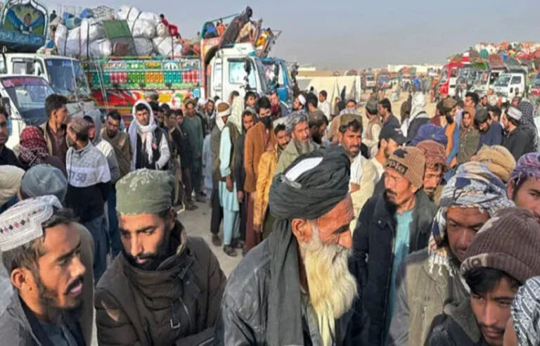 اب تک کتنے لاکھ افغانی منتقل کیے جا چکے ہیں؟ محکمہ داخلہ نے اعداد و شمار جاری کر دیے