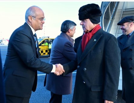 وزیراعظم ورلڈ اکنامک فورم میں شرکت کیلئے سوئٹزرلینڈ پہنچ گئے، ٹرمپ سے ملاقات متوقع