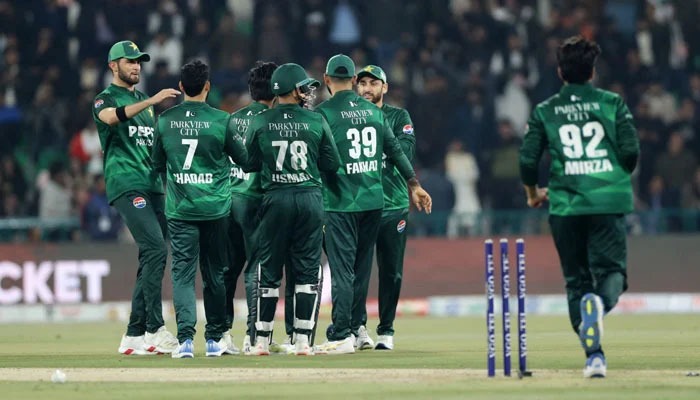 پہلا ٹی ٹوئنٹی، پاکستان نے آسٹریلیا کو 22 رنز سے ہرادیا