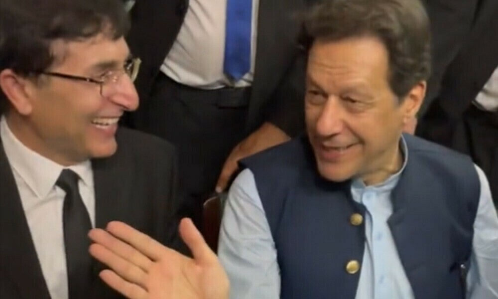 پی ٹی آئی میں کوئی فارورڈ بلاک نہیں، عمران خان چیئرمین تھے، ہیں اور رہیں گے، بیرسٹر گوہر نے واضح اعلان کر دیا