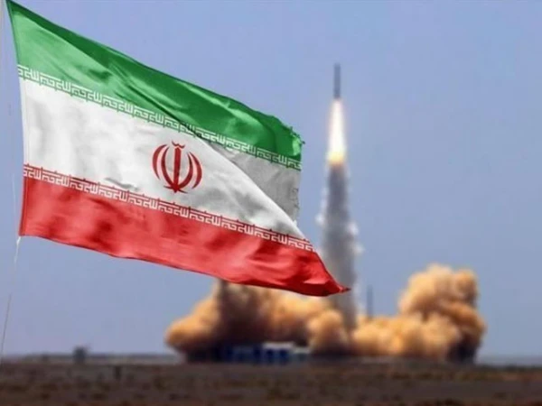 ایران کے سپریم لیڈر آیت اللہ علی خامنہ ای کے سینئر مشیر علی شمخانی نے امریکی صدر